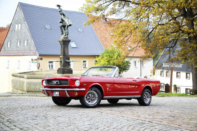 Oldtimer FORD MUSTANG CABRIO in Dresden mieten